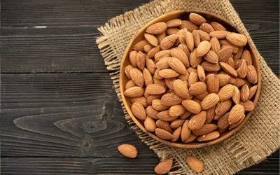 Can You Eat Almonds With Braces? [Explained]